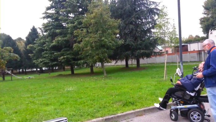 AldoCopter Project mouth held joystick controlled multicopter for quadriplegic-700