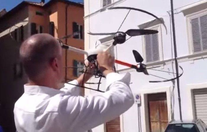 immagine di droni centro storico cagli1
