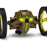 Parrot_Jumping_Sumo_KHAKI_3-4_Run_Open_Sticker