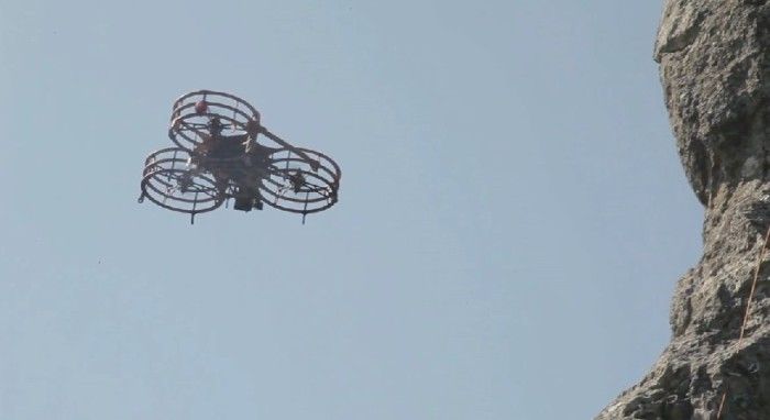 immagine di drone prodigy climbing