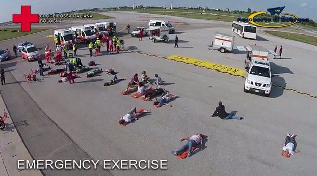 immagine di aeroporto blq esercitazione droni cri