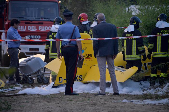 Cade aereo, muore campione italiano di acrobazie in volo