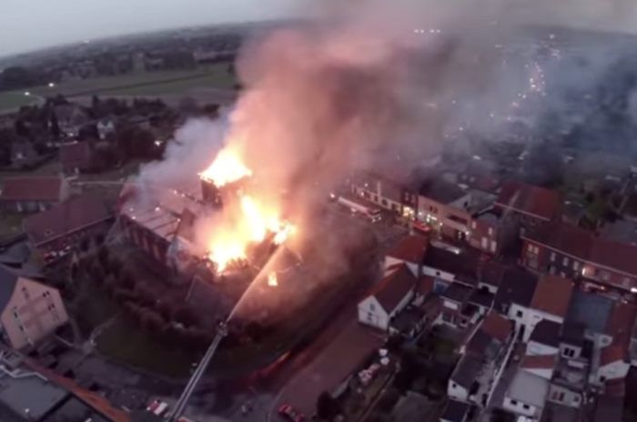 immagine di incendio belgio ripreso da drone