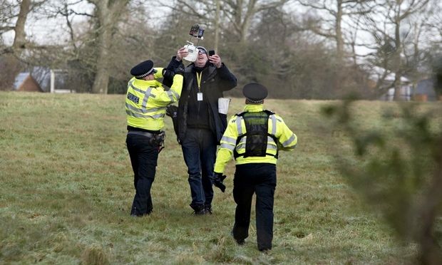 immagine di fotografo ingelese con drone arrestato