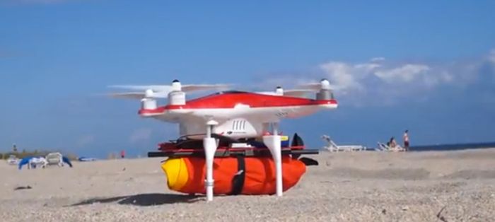immagine di ryptide drone bagnino salvavita