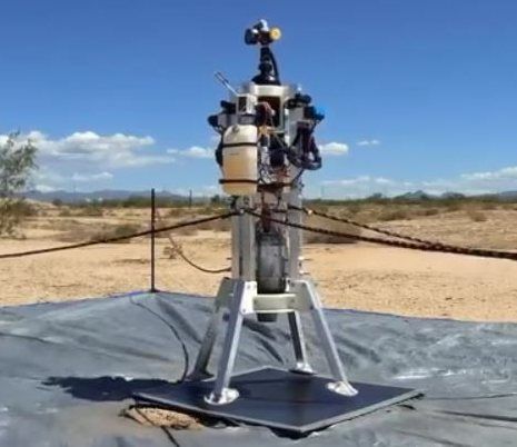 immagine di drone quadicottero jet
