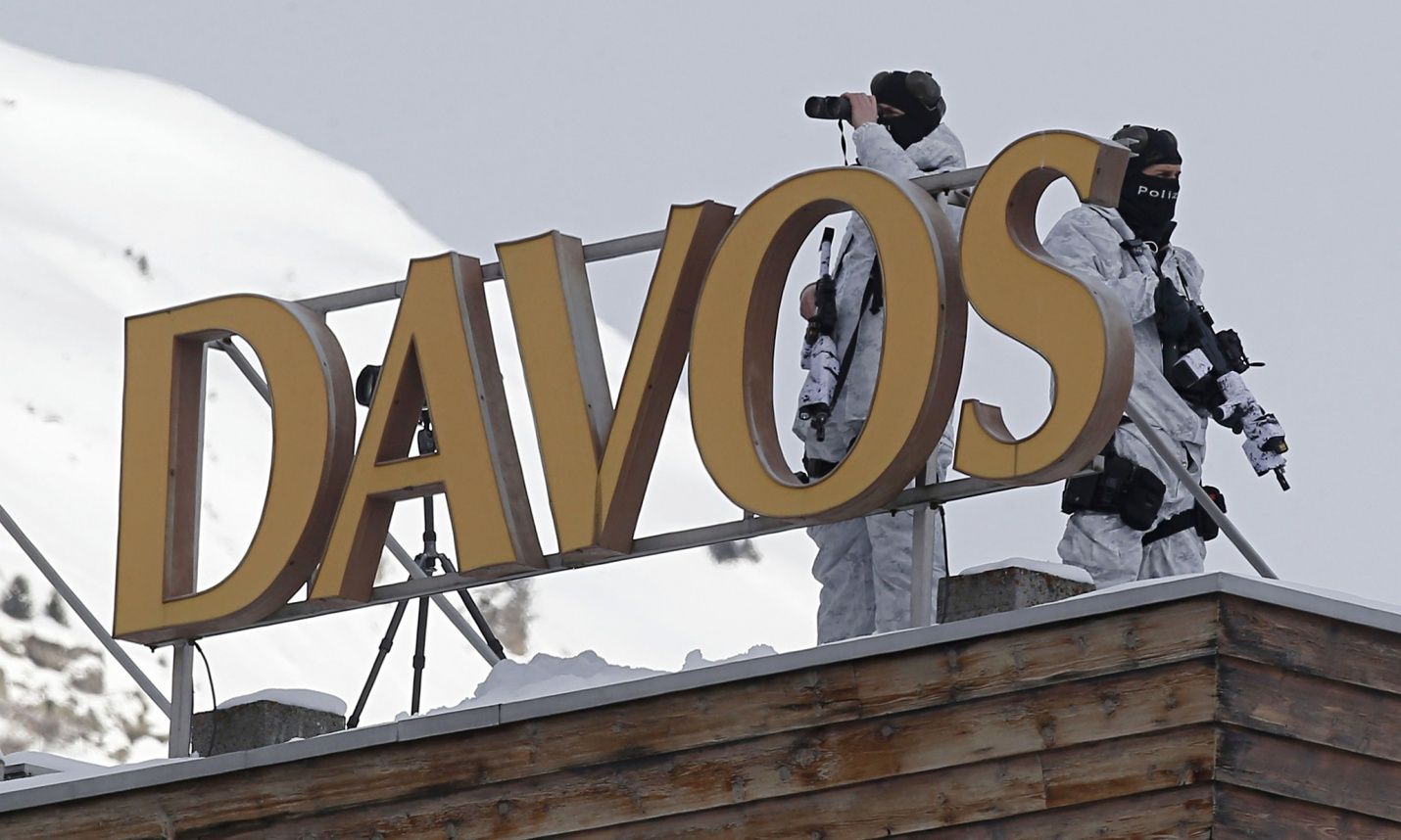 immagine di Armed Swiss police office 009