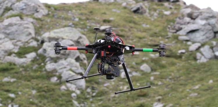 immagine di drone atterraggio