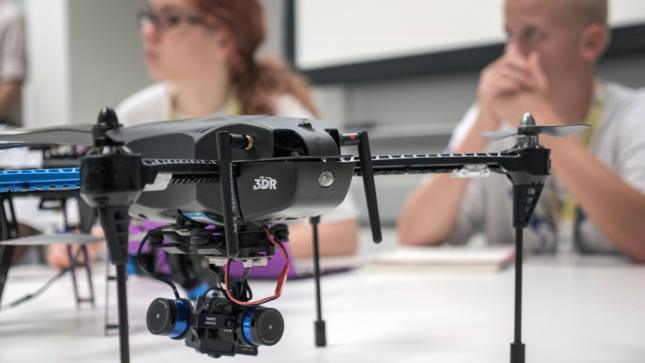 immagine di 3drobotics nelle scuole