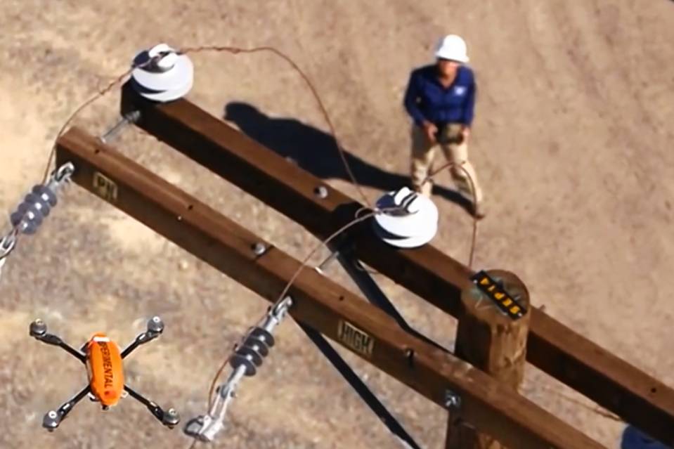 immagine di EY AA673 DRONE J 20150430181521