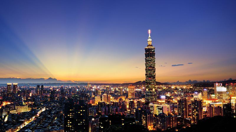 drone colpisce taipei 101