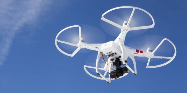 drone in volo
