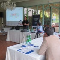 immagine di Brock Ryder SenseFly tavolo relatori