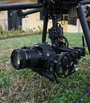 reflex su drone per fotografie aeree