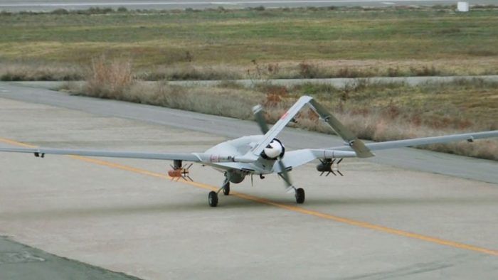 Drone tattico armato turco Bayraktar TB2
