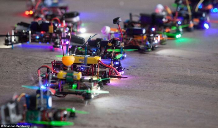 partenza gara di fpv drone racing