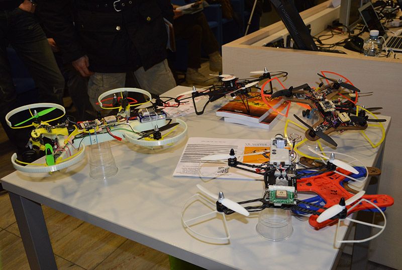 immagine di tavolo Mini droni