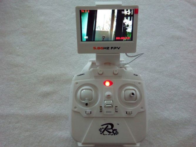 radiocomando-con-monitor-fpv-700