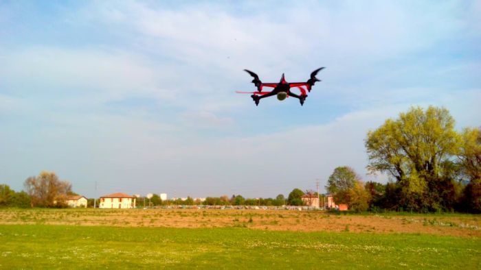 VID_20160413_172309.3gp_000021013-700