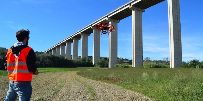 immagine di ispezione ponti con droni