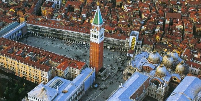 immagine di piazza san marco aerea
