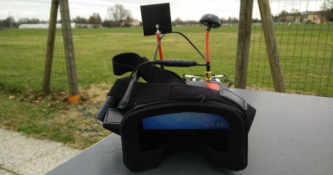 immagine di eachine fpv goggles vr d2 700