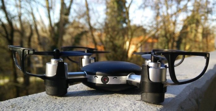 immagine di drone X916H vista frontale 700