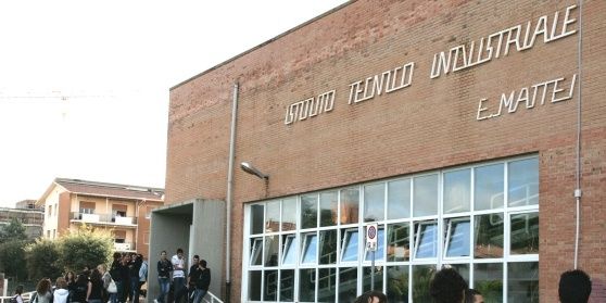 immagine di scuola e mattei rosignano