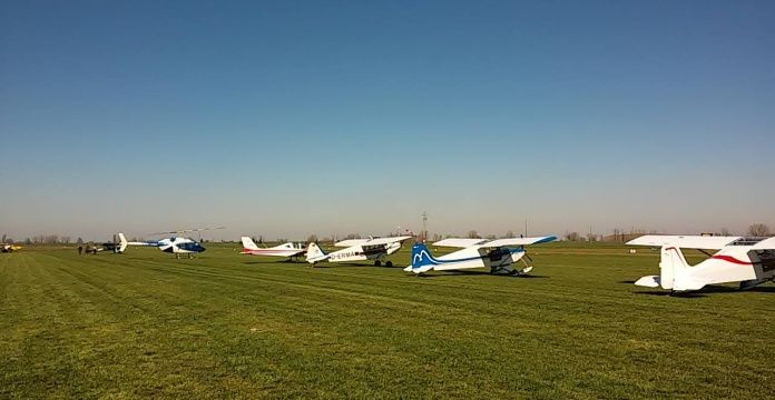 immagine di campo volo aerei