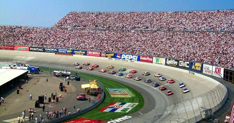 nascar racing e drone racing