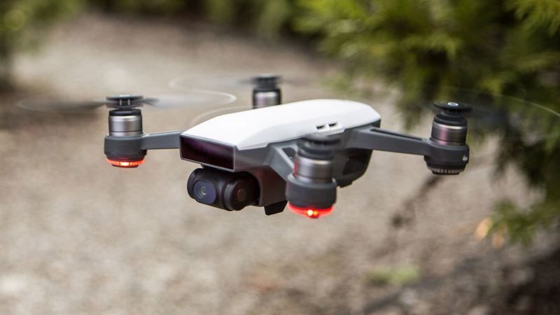 dji spark conquista mercato droni selfie