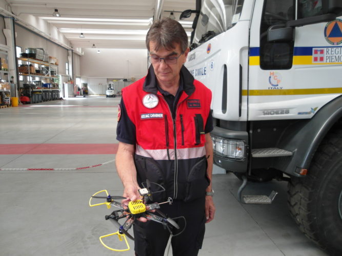 drone zanzara meno 250 grammi