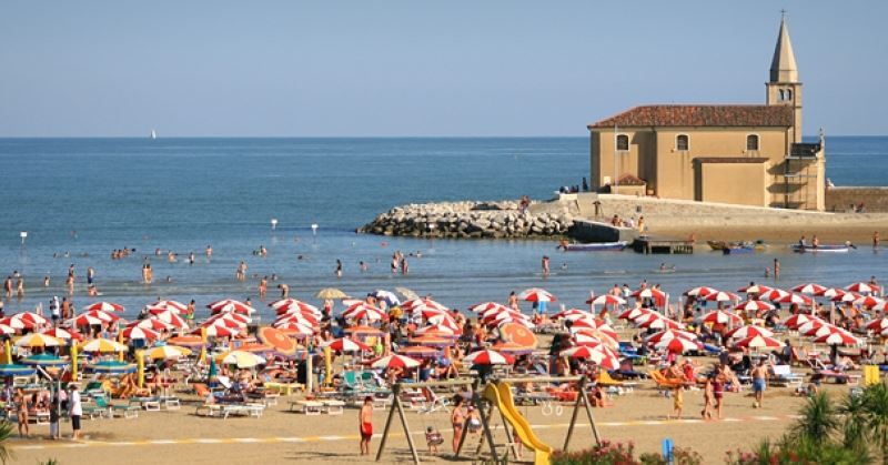 droni sulla spiaggia di caorle