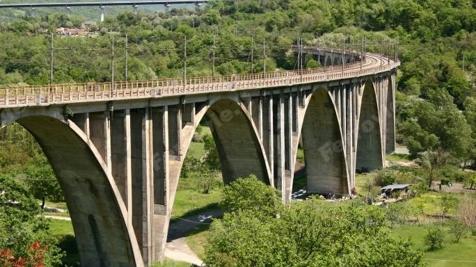 immagine di ponte ferrovie