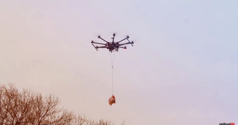 giorno del ringraziamento tacchino fritto col drone