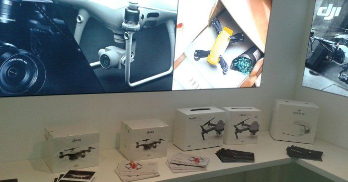 immagine di model toy drone shop in shop genova