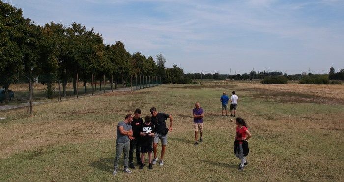 immagine di volo ragazzi community lab gmb bologna droni web