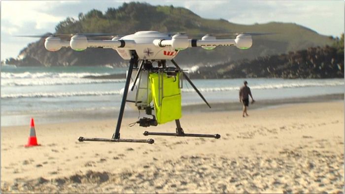 immagine di drone salva bagnanti little ripper