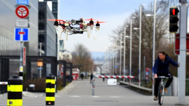 dronet algoritmo volo autonomo nel traffico