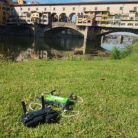 immagine di sapr vola su citta firenze