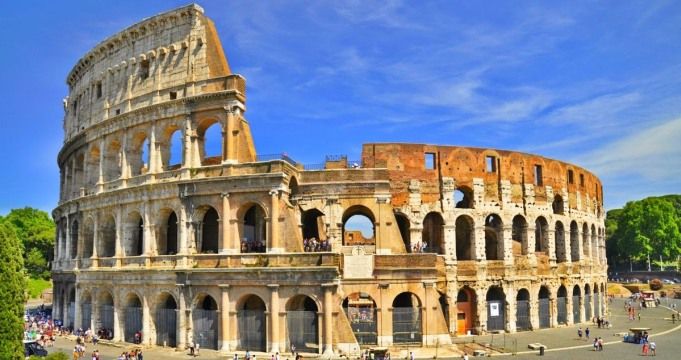 immagine di il colosseo roma