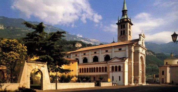 immagine di Villa Lagarina Piazza della Pieve