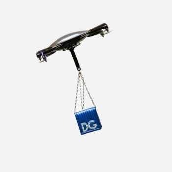 immagine di dolce gabbana sfliate con droni italdron