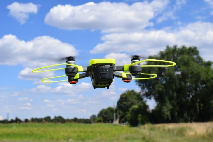 immagine di drone dji spark trecentino capottina e paraeliche stampate 3d