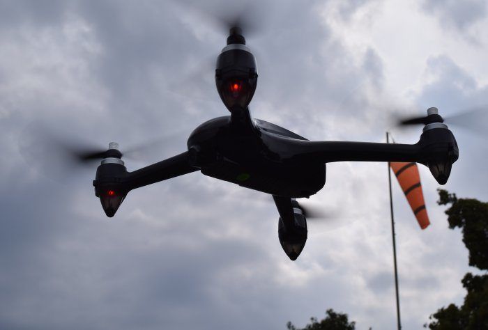 immagine di drone itekk xplorer in volo w