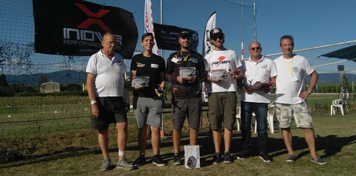 immagine di premiazione gara fpv pistoia