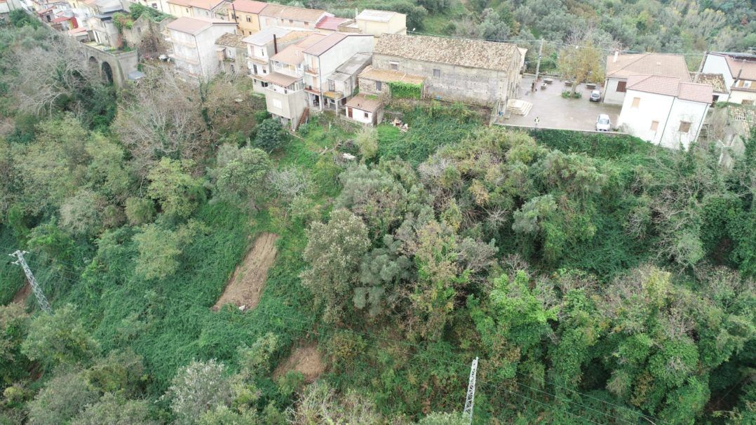 immagine di 201811 Ispezioni aeree con SAPR in un comune del vibonese colpito dal maltempo 01 1