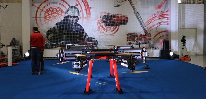 immagine di drone forvola record battuto