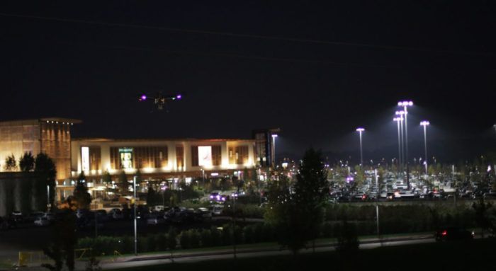 immagine di drone titan italdr volo cemtro mall arese