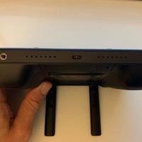 immagine di dji smart controller vista inferiore